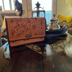 Hand-tooled Custom Leather Purse, Premium Material Hand Made (NEW)